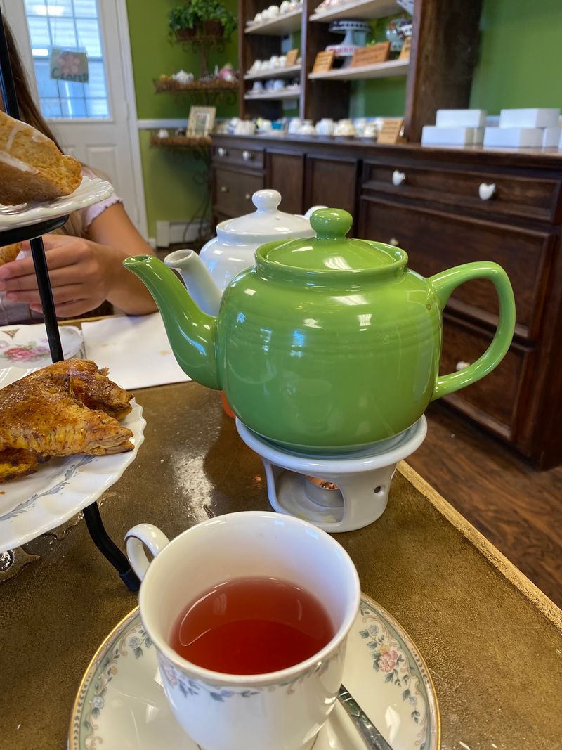 Tea Choices and Refill Questions Tea Choices and Refill Questions