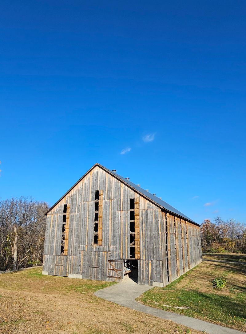 The Barn That Tells a Tobacco Tale