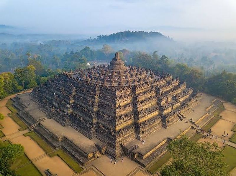 The Biggest Buddhist Temple on the Planet The Biggest Buddhist Temple on the Planet