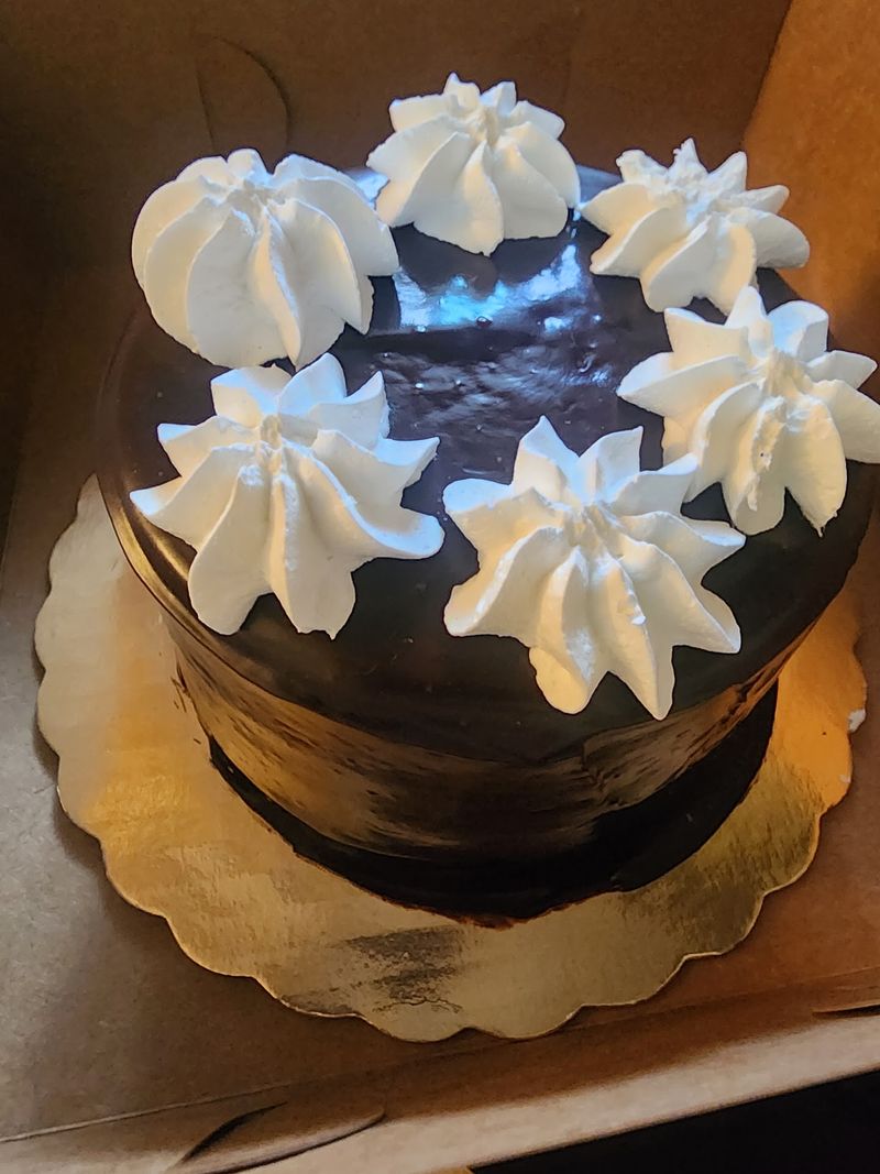 The Chocolate Cake That Earns the Drive The Chocolate Cake That Earns the Drive
