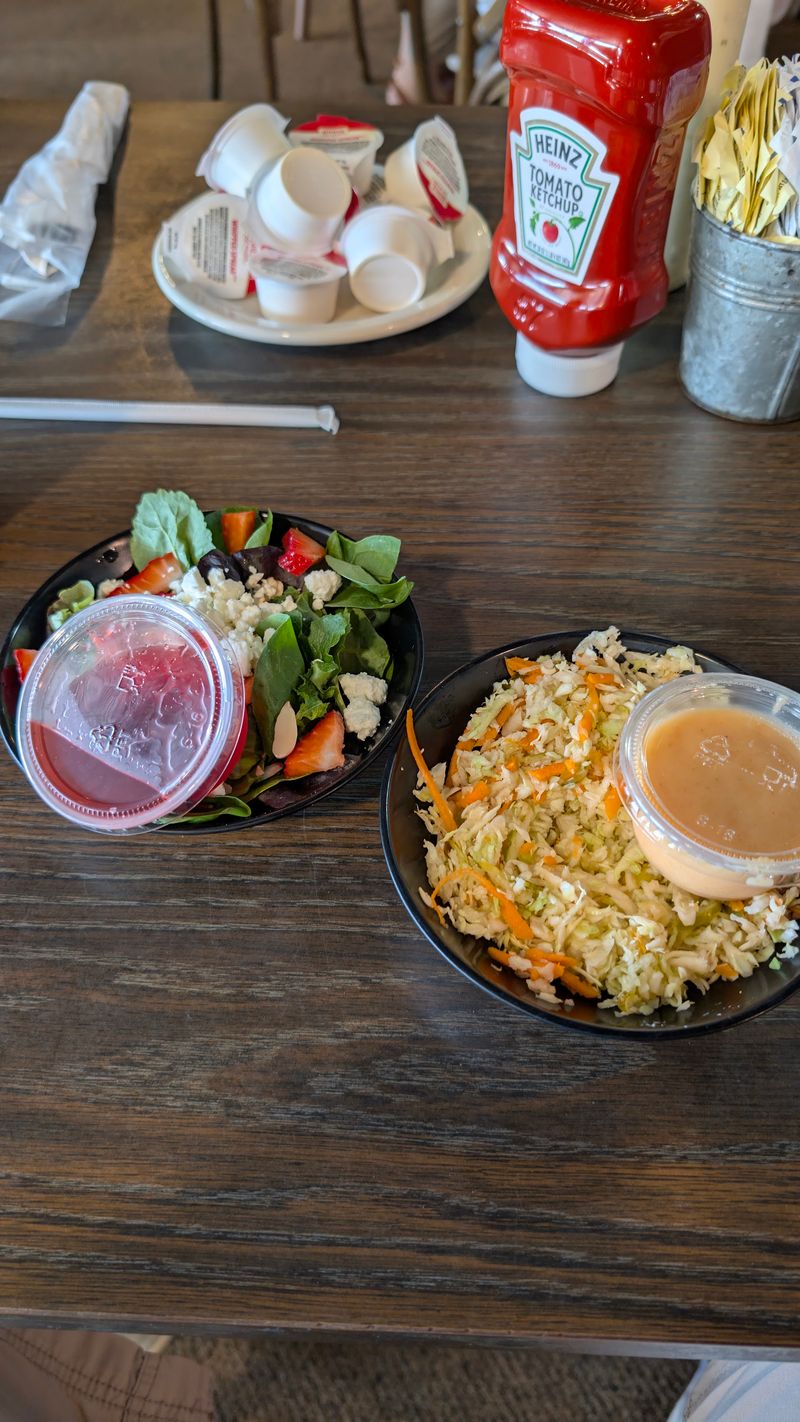 The Do-It-Yourself Slaw Everybody Debates