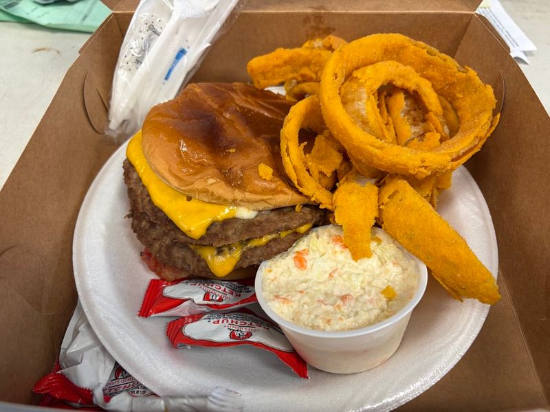 The Famous Chili Cheeseburger