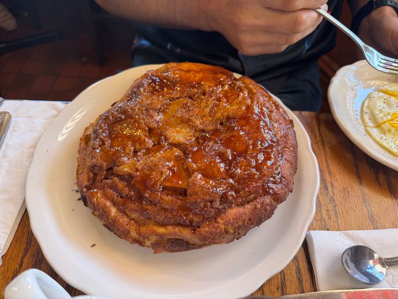 The Famous Puffed Apple Pancake The Famous Puffed Apple Pancake