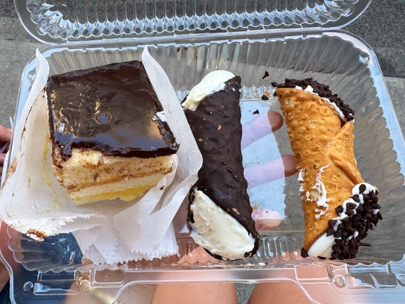 The Florentine Cannoli Secret The Florentine Cannoli Secret
