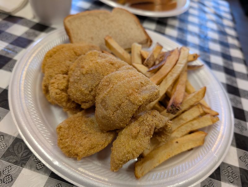 The Fried Red Snapper Worth the Trip
