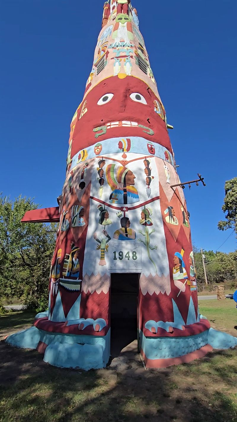 The Giant Totem That Steals the Show The Giant Totem That Steals the Show