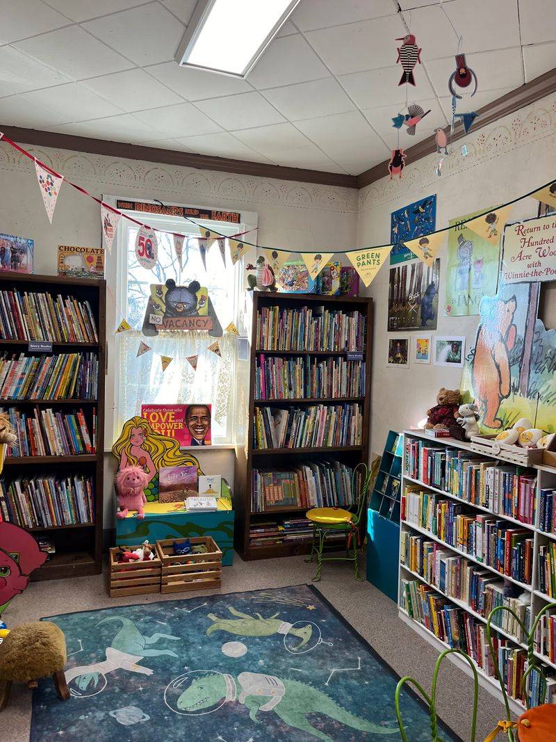 The Kids Room and Its Ceiling Mobiles The Kids Room and Its Ceiling Mobiles
