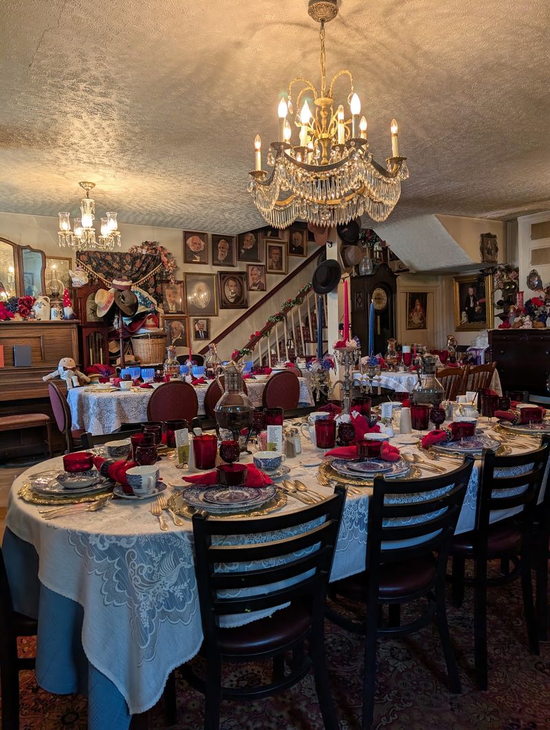 The Old Farm House Tea Room, Thomasville, Pennsylvania