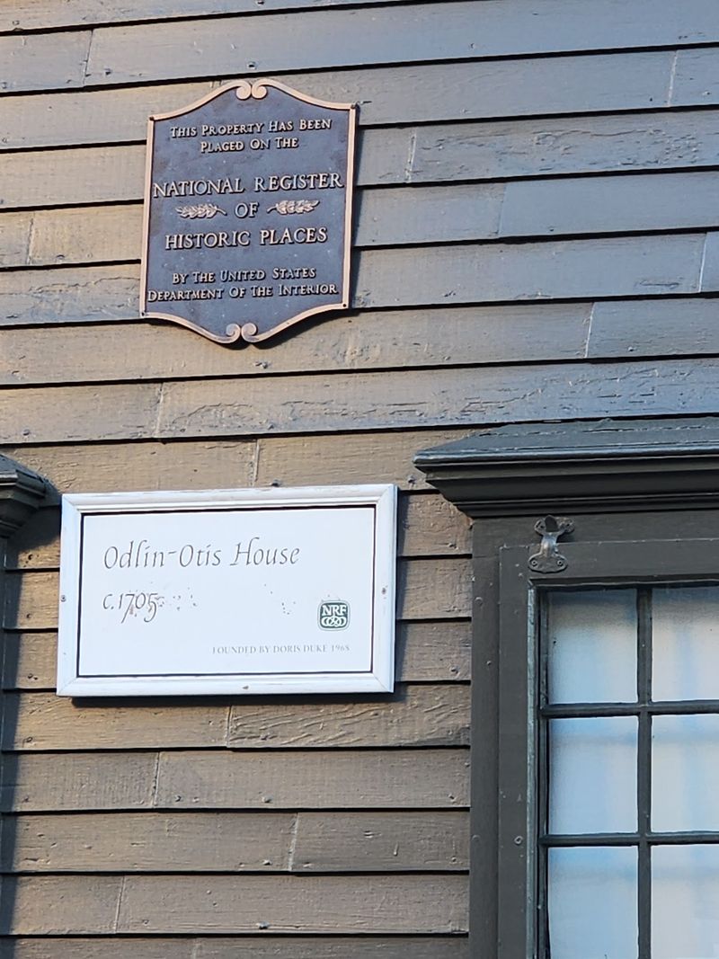 The Plaques That Tell Each House's Story The Plaques That Tell Each House's Story