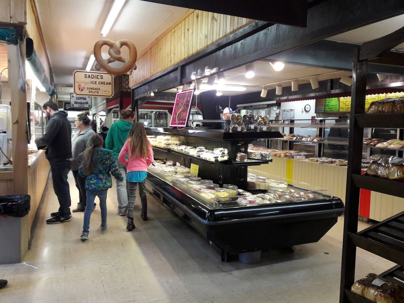 The Pretzel Line Everyone Joins