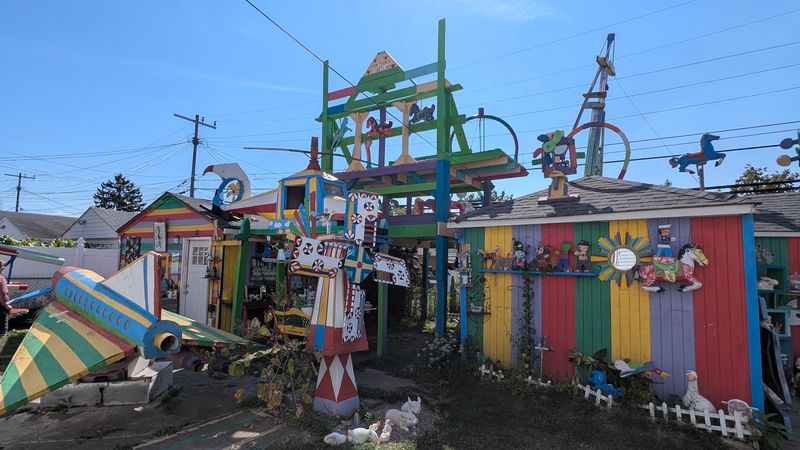 The Retired Autoworker Who Kept Building