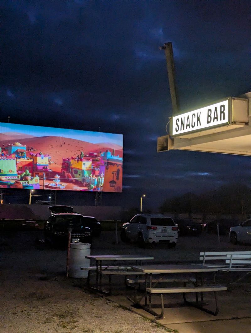 The Retro Snack Bar Everyone Talks About The Retro Snack Bar Everyone Talks About
