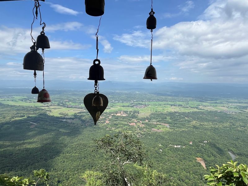 The Ringing Wind Bells