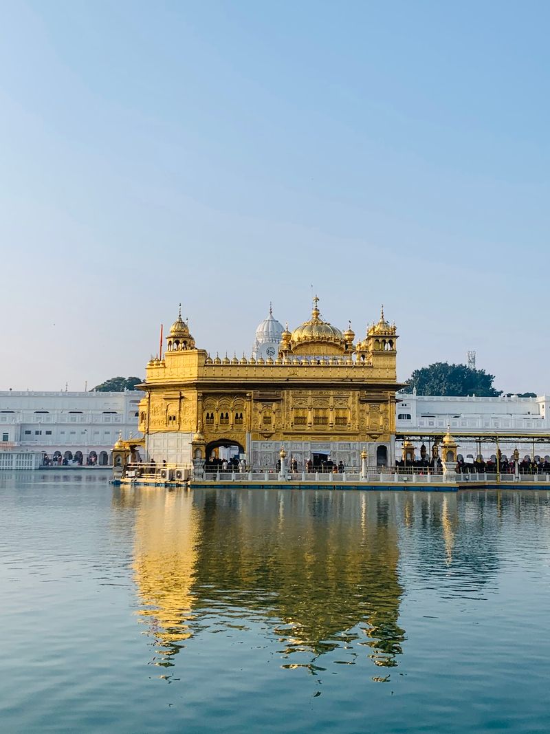 The Sarovar That Reflects Everyone The Sarovar That Reflects Everyone