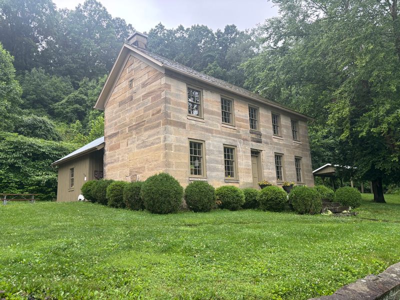 The Stone House That Remembers Life Before the Lake