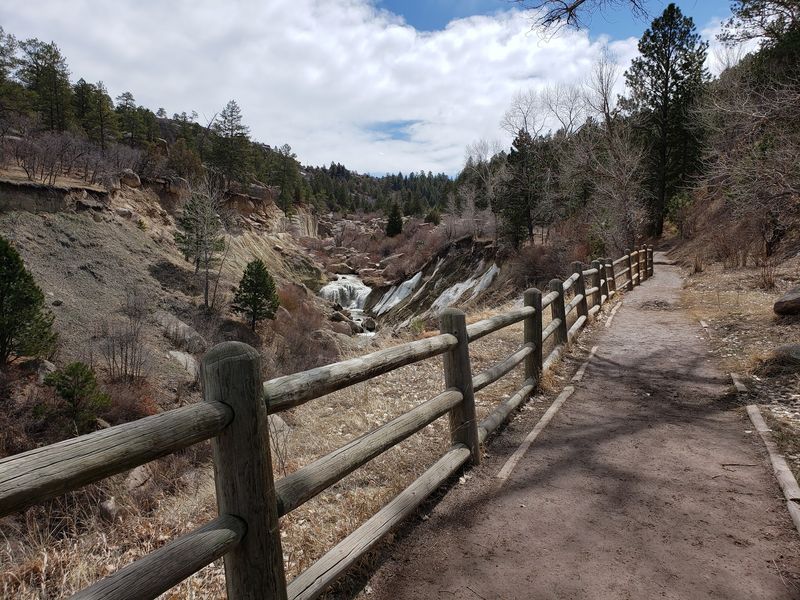 The Walk To The Dam Has Choices The Walk To The Dam Has Choices
