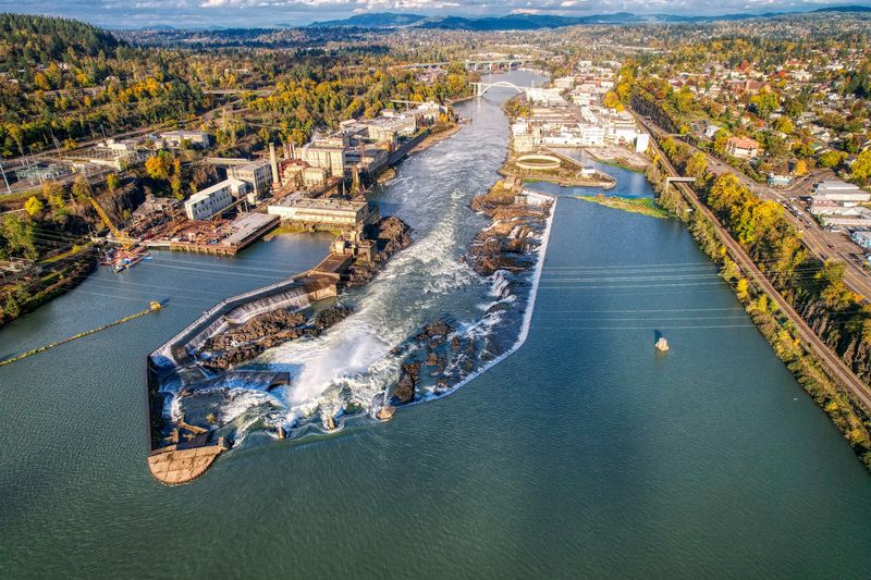 The Willamette Waterfront Setting