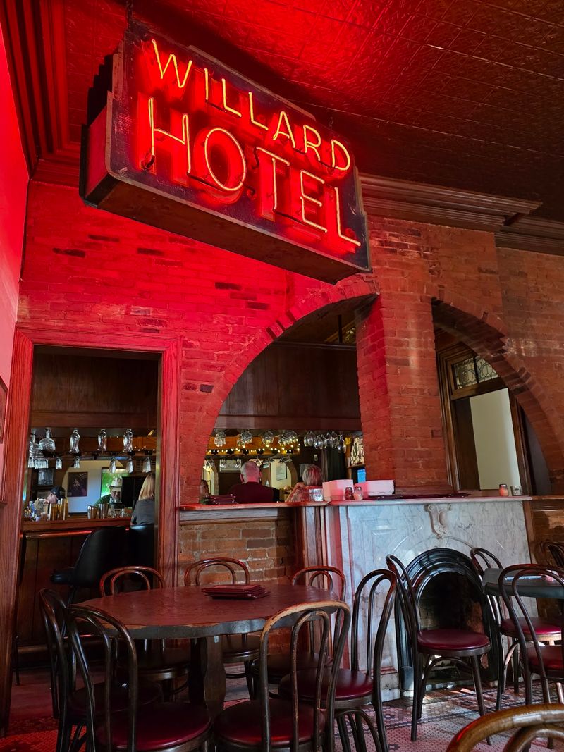 The Willard, Franklin, IN