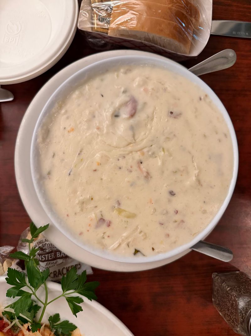 Thick and Creamy Clam Chowder Thick and Creamy Clam Chowder