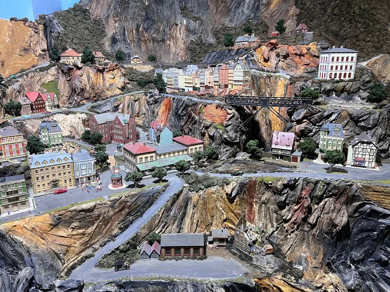 Tiny Towns Beyond the Tracks