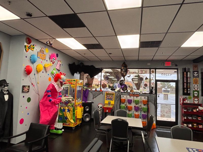 Tips for Planning Your First Visit to Twisty's Tips for Planning Your First Visit to Twisty's