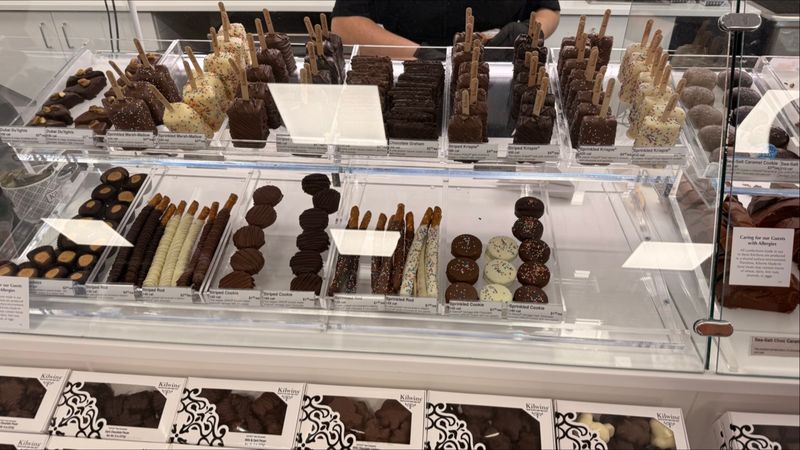 Toffee, Taffy and Chocolate Gifts