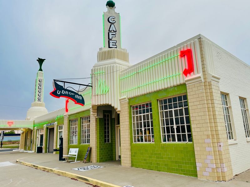 U-Drop Inn Gift Shop, Shamrock, Texas U-Drop Inn Gift Shop, Shamrock, Texas