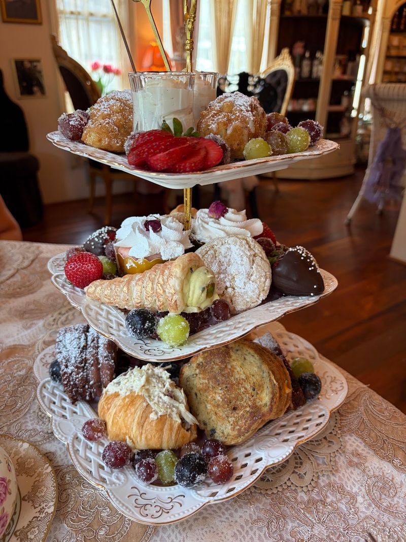 Uniquely Yours Tea Room, Hickory, Pennsylvania