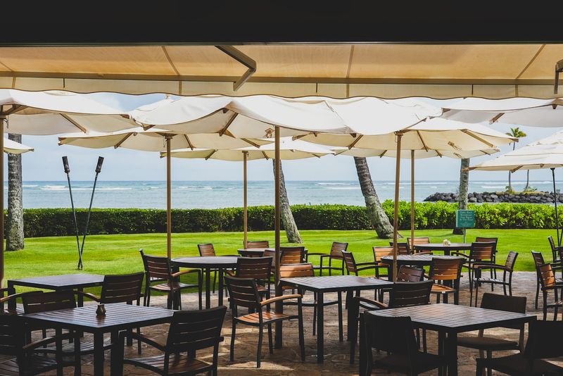 Veranda Seats and Open-Air Ease