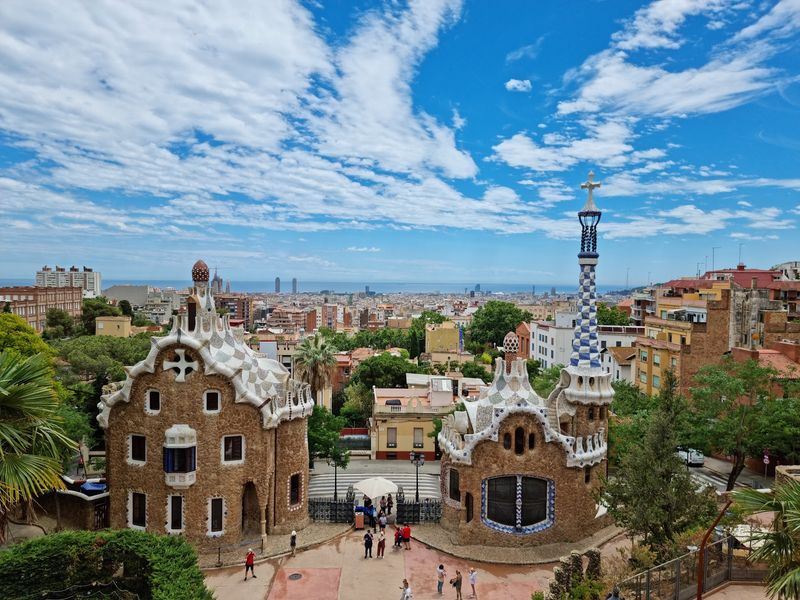 Wander Through Park Güell Wander Through Park Güell