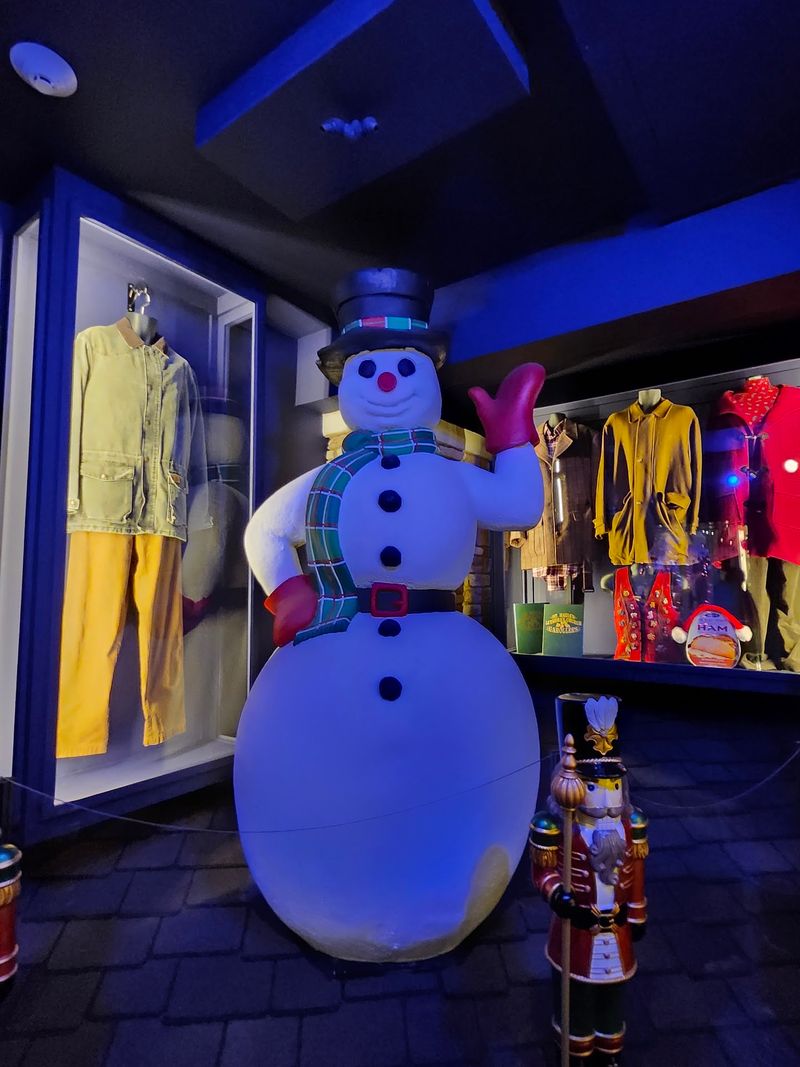 Wardrobe Pieces From Fred Claus And The Kranks