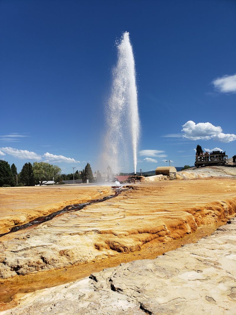 Watch the Soda Springs Geyser Erupt, Soda Springs, Idaho