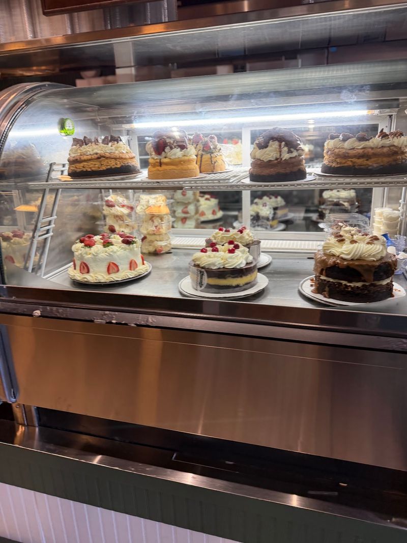 Wedding Cakes From a Breakfast Spot Wedding Cakes From a Breakfast Spot