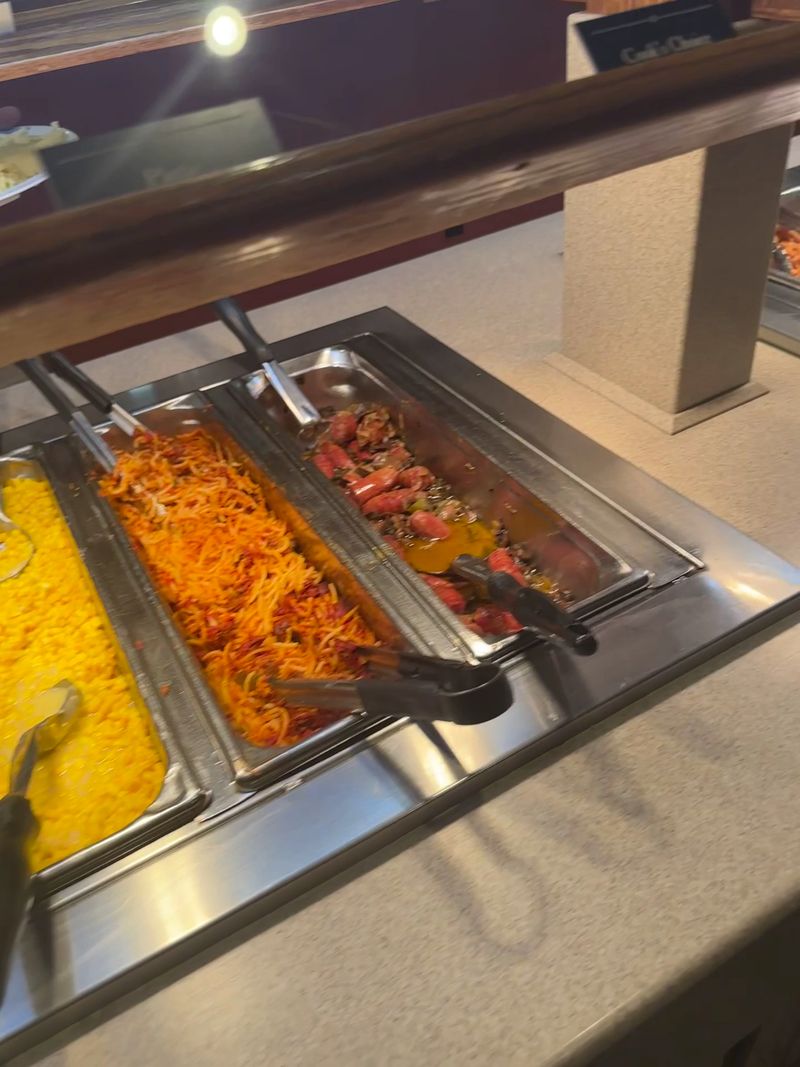 Where Amish Country Meets a Big Breakfast Table
