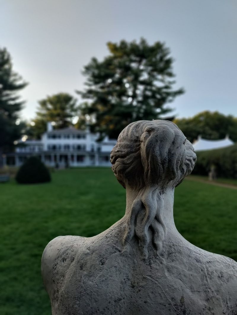 Why the Estate Feels So Different at Dusk