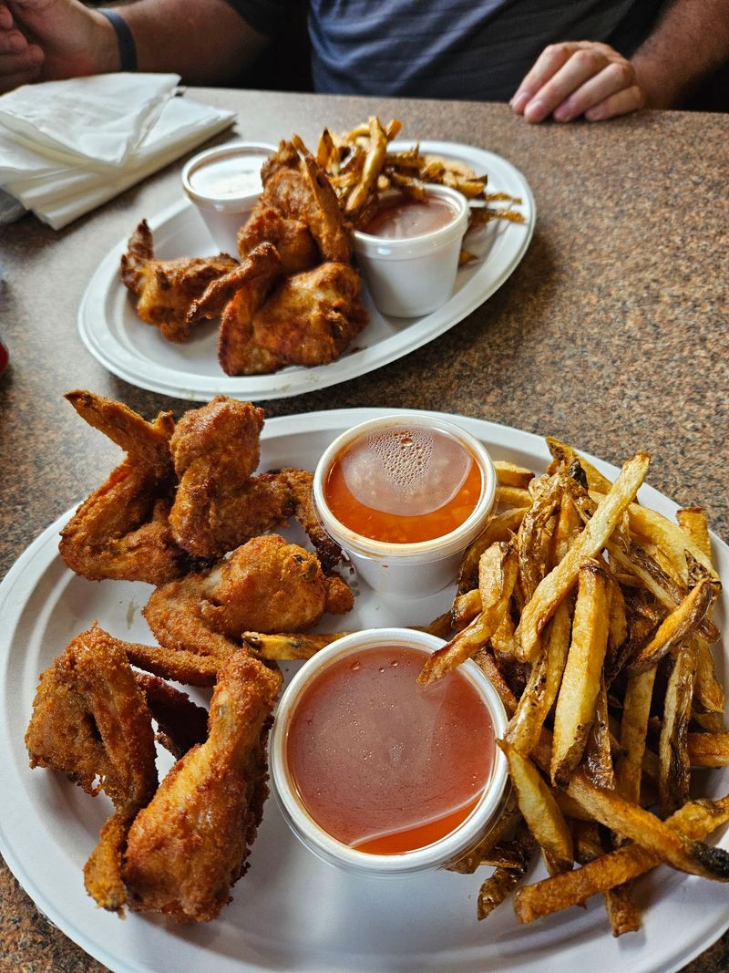 Willey's White House Chicken (Barberton), Barberton, OH