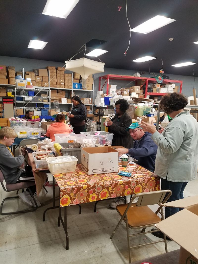Workshops and Kid-Friendly Craft Time Workshops and Kid-Friendly Craft Time