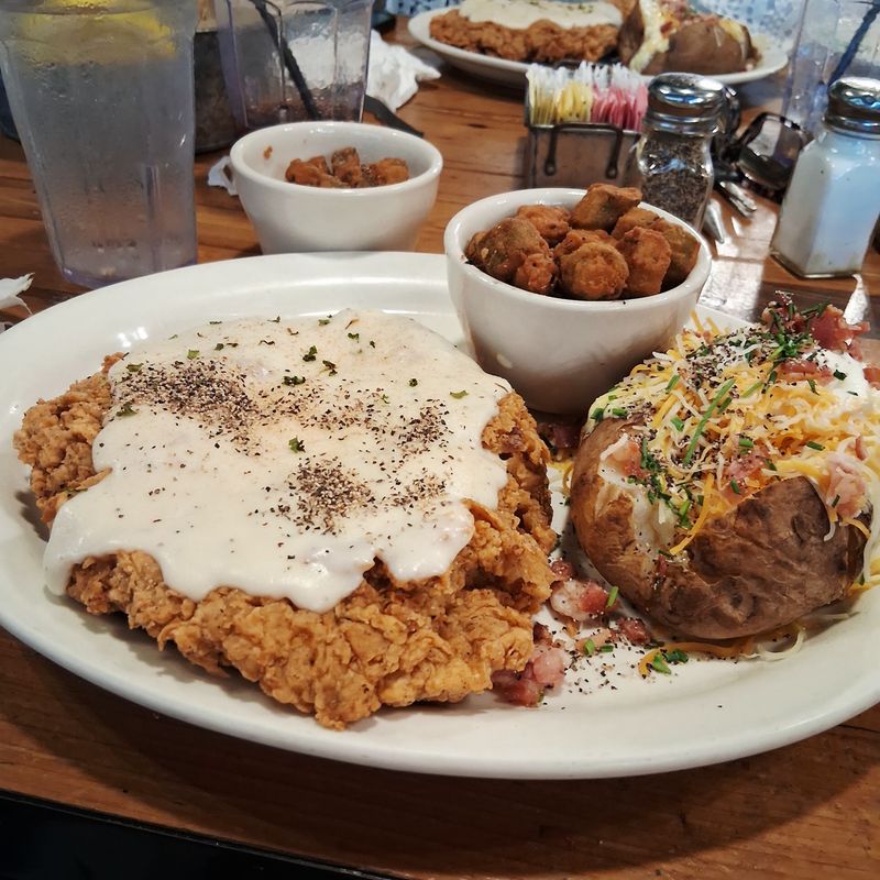 Worth the Detour for History and Comfort Food Worth the Detour for History and Comfort Food