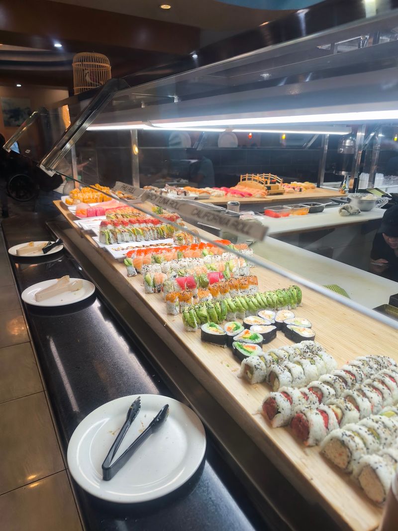 Worth the Trip for Crab and Sushi Fans