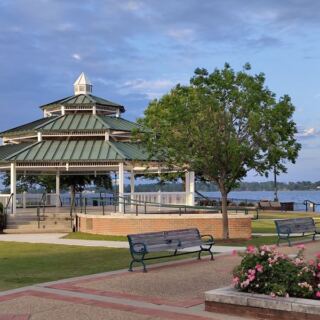 This Little North Carolina Coastal Town Feels Like It Walked Straight Out of a Nicholas Sparks Novel
