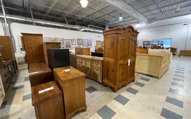 This New Jersey ReStore Turns Donated Cabinets and Tile Into Home-Project Bargains