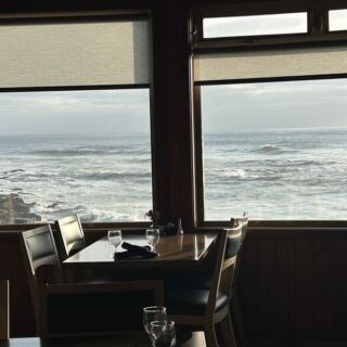 Steaks, Fresh Seafood, and Endless Ocean Views Keep Diners Lingering at This Cozy Oregon Restaurant