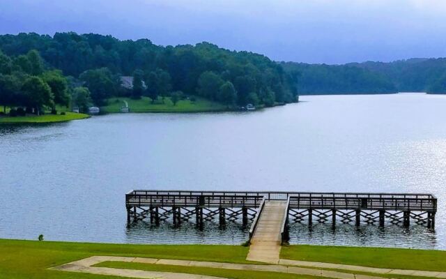 This Peaceful South Carolina County-Park Lake Has a Public Boat Ramp, a Fishing Pier, and Crappie Worth Launching For
