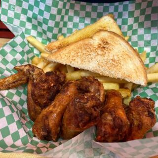 People Cross State Lines for the Broasted Chicken at These 8 Minnesota Restaurants