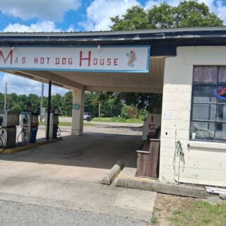 Old Gas Pumps Out Front and a Packed Lot Mean Lunch Is Worth Stopping at This North Carolina Diner