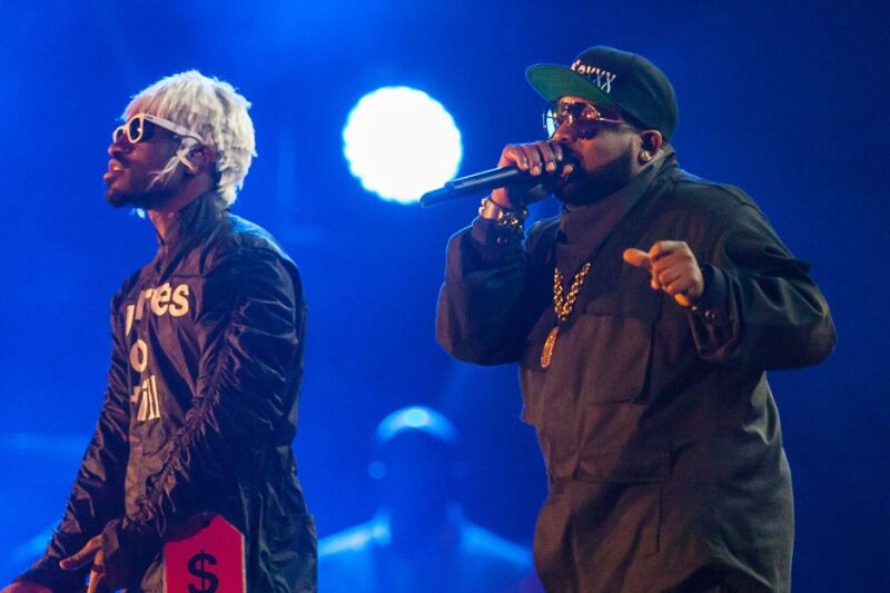 16 Early 2000s Songs That Will Take You Straight Back
