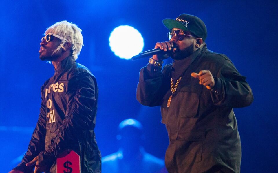 16 Early 2000s Songs That Will Take You Straight Back
