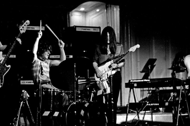 These 12 Psychedelic Hits Made 1975 Feel Endless