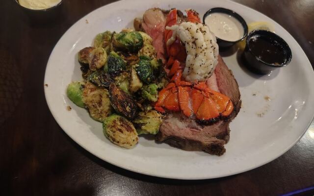 These 9 Small-Town Oregon Restaurants Serve Prime Rib Worth Burning a Full Tank of Gas For