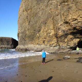 Oregon Hides a Sea Cave With Its Own Secret Beach, and Winter Storm Season Is the Time to Go